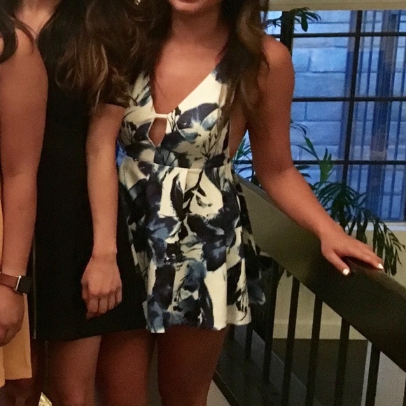 Floral Blue Romper - Picture 2 of 2